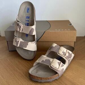 Birkenstock Arizona Soft Footbed ‘Desert/Gray Taupe’ Unisex Sandals- SZ M 5- W 7